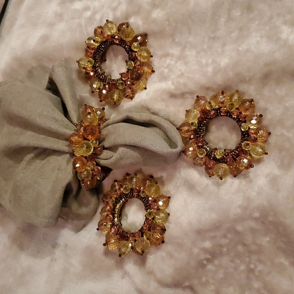 Elegant Beaded Napkin Ring Set